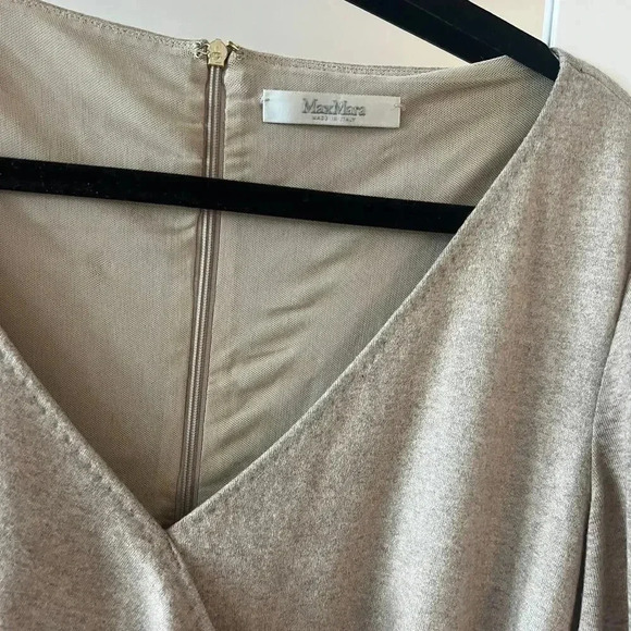 Max Mara Long Sleeve V Neck Dress Size 8 Color Cream - Picture 3 of 4